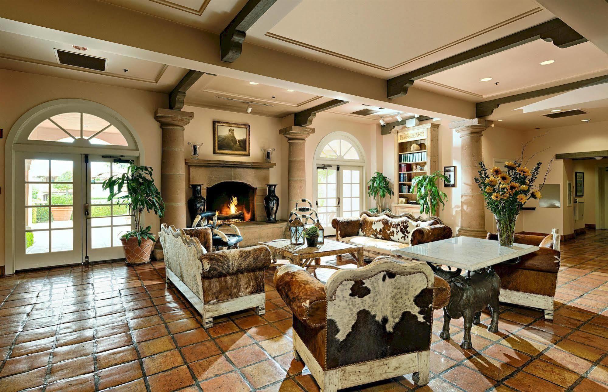 Harris Ranch Inn And Restaurant Huron Exterior photo